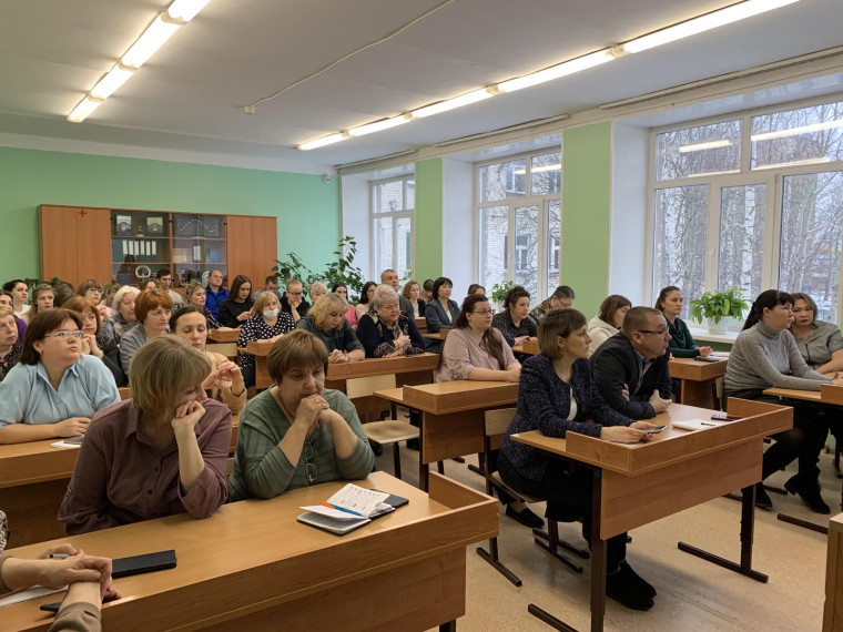 Семинар-практикум "Особенности работы педагогов с обучающимися с низкой учебной мотивацией".